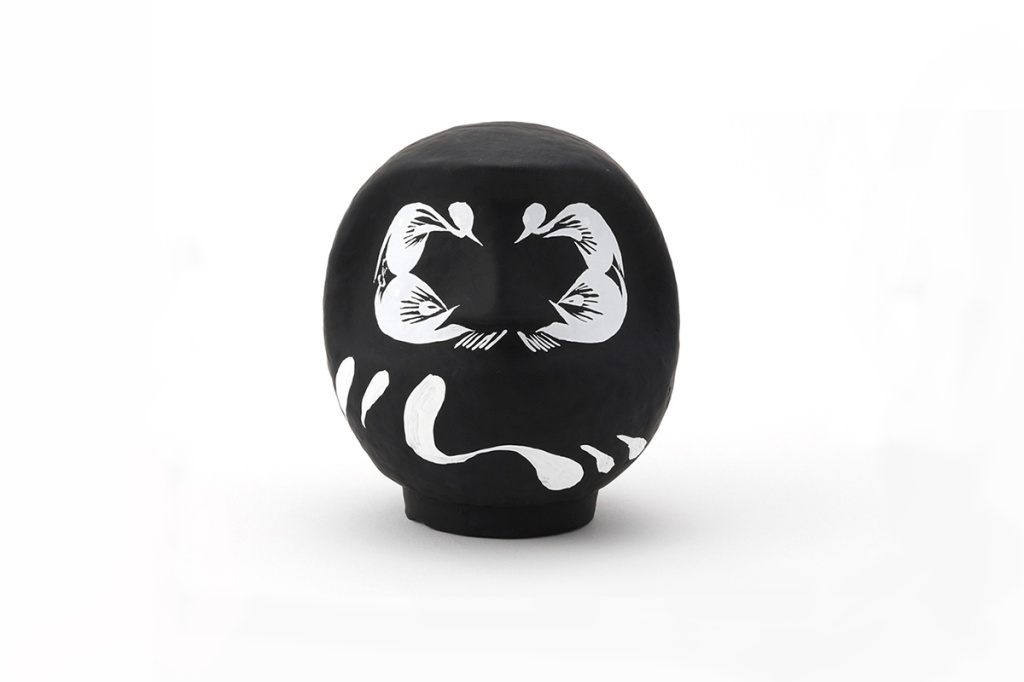 Designer's Black Daruma 12cm