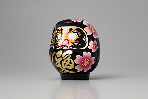 Miyabi Daruma Sakura Black Small 12cm