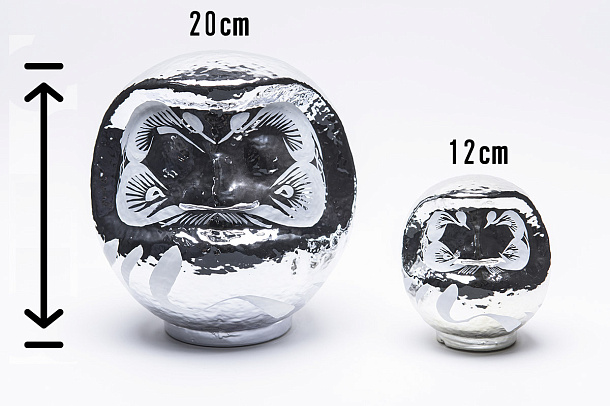 Designer's Premium Silver Daruma Small 12cm Designer's Premium Silver Daruma Small 12cm