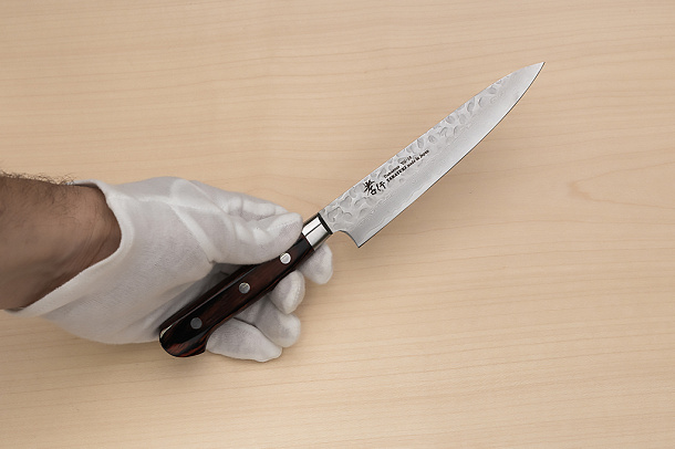 Sakai Takayuki 33-layer Damascus VG10 Petty knife 150mm (6 ") Spanish Mahogany handle Sakai Takayuki 33-layer Damascus VG10 Petty knife 150mm (6 ") Spanish Mahogany handle