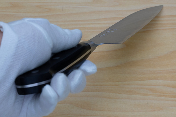 Tetsuhiro Blue steel 2 Santoku knife 170mm (6.7") Black paper micarta Tetsuhiro Blue steel 2 Santoku knife 170mm (6.7") Black paper micarta