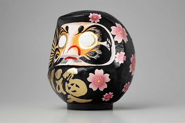 Miyabi Daruma Sakura Black Medium 20cm Miyabi Daruma Sakura Black Medium 20cm