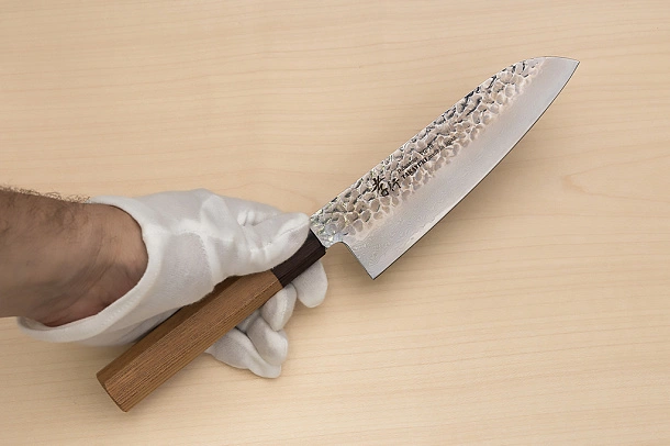 Sakai Takayuki 33-layer VG10 Damascus Santoku knife 170mm (6.7 ") Keyaki (Japanese Elm) handle Sakai Takayuki 33-layer VG10 Damascus Santoku knife 170mm (6.7 ") Keyaki (Japanese Elm) handle