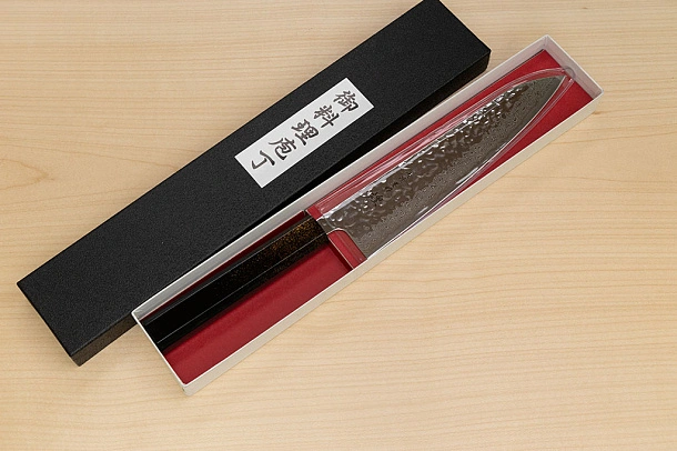 Hokiyama Sakon AUS10 Hammered shiny Damascus 210mm (8.3") Gyuto knife with Gold Dust Urushi lacquered Magnolia Wood octagon handle Hokiyama Sakon AUS10 Hammered shiny Damascus 210mm (8.3") Gyuto knife with Gold Dust Urushi lacquered Magnolia Wood octagon handle