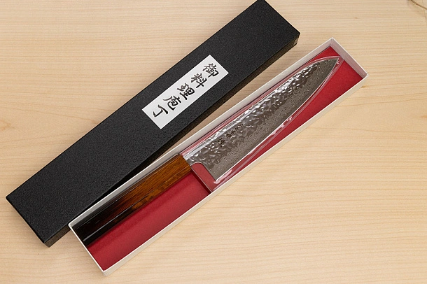 Hokiyama Sakon AUS10 Hammered shiny Damascus 210mm (8.3") Gyuto knife with Burnt pattern Urushi lacquered Magnolia Wood octagon handle Hokiyama Sakon AUS10 Hammered shiny Damascus 210mm (8.3") Gyuto knife with Burnt pattern Urushi lacquered Magnolia Wood octagon handle
