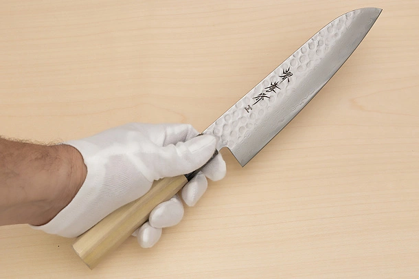Sakai Takayuki 45-layer Damascus AUS10 Santoku knife 180mm ( 7.1 ") Magnolia/Italian resin handle Sakai Takayuki 45-layer Damascus AUS10 Santoku knife 180mm ( 7.1 ") Magnolia/Italian resin handle