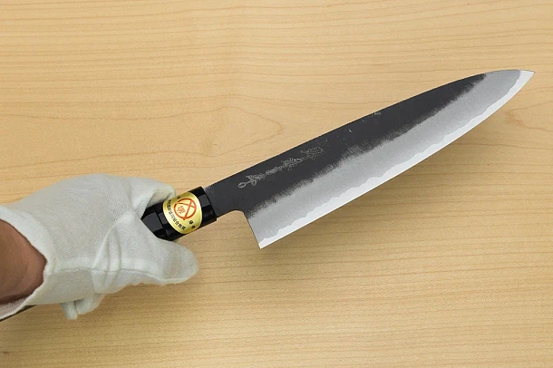 Sakai Genkichi Kurouchi Warikomi White steel 2 Gyuto knife 210mm (8.2") Magnolia Wood with Akebono-Nuri Urushi Lacque Sakai Genkichi Kurouchi Warikomi White steel 2 Gyuto knife 210mm (8.2") Magnolia Wood with Akebono-Nuri Urushi Lacque