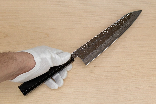 Hokiyama Sakon AUS10 Hammered shiny Damascus 210mm (8.3") Gyuto knife with Gold Dust Urushi lacquered Magnolia Wood octagon handle Hokiyama Sakon AUS10 Hammered shiny Damascus 210mm (8.3") Gyuto knife with Gold Dust Urushi lacquered Magnolia Wood octagon handle