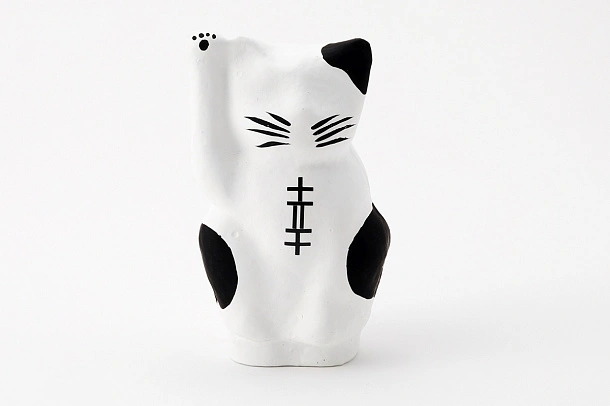Designers White Maneki-Neko Medium 20cm Designers White Maneki-Neko Medium 20cm