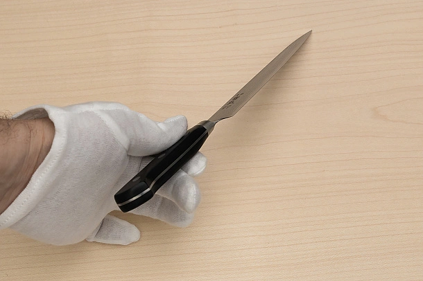 Tetsuhiro VG10 Petty knife 150mm (6") Black paper micarta Tetsuhiro VG10 Petty knife 150mm (6") Black paper micarta