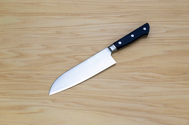 Tetsuhiro Blue Super Santoku knife 170mm (6.7") Black paper micarta Tetsuhiro Blue Super Santoku knife 170mm (6.7") Black paper micarta